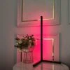 OOBEST Lampadaire LED, 7W 220V Lampe Salon Avec Télécommande, RGB Lampadaire Salon Sur Pied D'angle Lampe Couleurs Réglable Pour Chambre Salon, Bas à Angle Droit, Noir -Lampadaire Soldes 2022 55152045 1