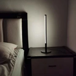 OOBEST Lampadaire LED, Moderne Lampadaire RGB Avec Télécommande, Variable En Continu Lampe Sur Pied Pour Salon Chambre (Noir) -Lampadaire Soldes 2022 55152047 2